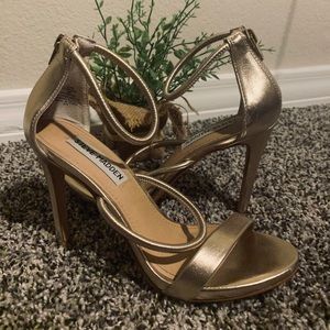 Steve Madden Gold Heels 6